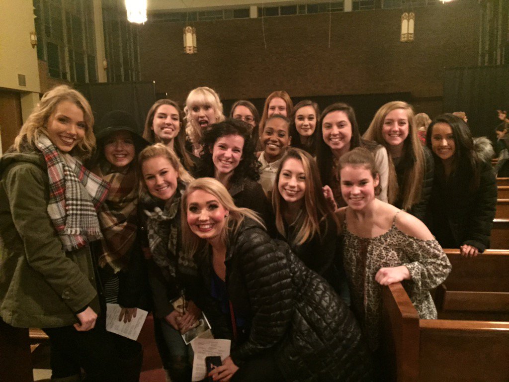 audanceprogram's tweet image. Congrats on making it through your first week back dancers!  Pic: Cultivate, Motus Dance Theater, Nov. 19