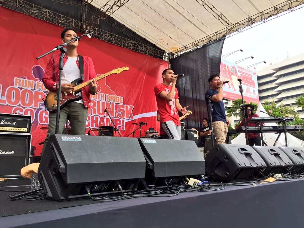 RANforyourlife's tweet image. &quot;Tunjukkan Cintamu&quot; di #LOOPFunRun CFD Semarang.

@LOOP_ID.