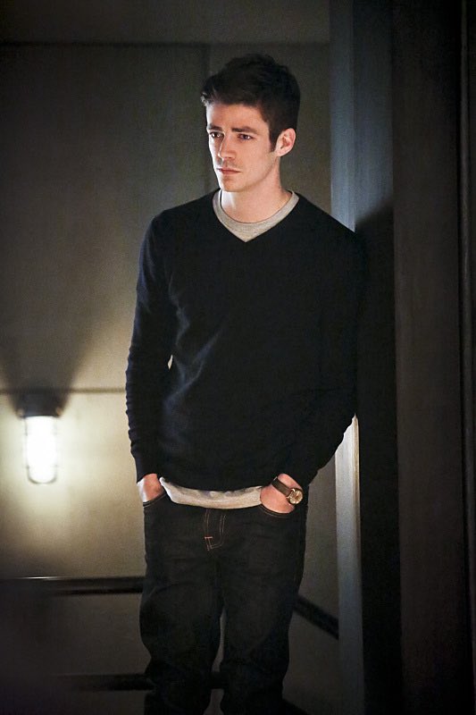 Happy 27th birthday to the greatest actor to ever get the starring role as The Flash. Grant Gustin. Enjoy! 