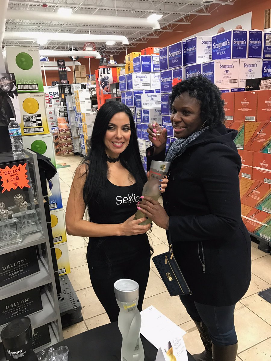 SXLiquors's tweet photo. SX Tasting at Marshfield Liquors store in #Illinois today. #smooth #SX #handcrafted #Tequila #Rum #Vodka #sxliquors #sxtasting https://t.co/NBDiqE1OtC