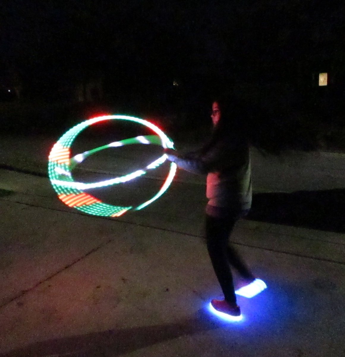 Lunafirehooper's tweet photo. LED fun with my LED hulahoops &amp; LED shoes @Hover_Kicks #firehoopluna #hoverkicks #ledfun https://t.co/wkLsG1ykl1