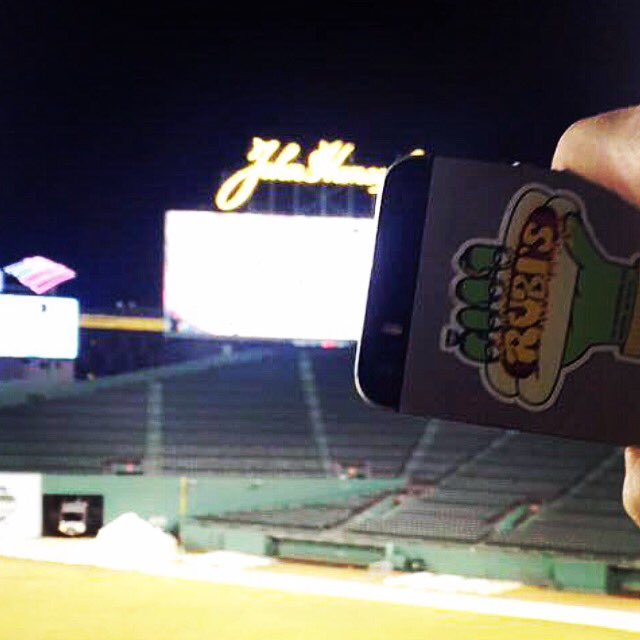 RubisHotDogs's tweet photo. where's Wally #frozenfenway https://t.co/pGtlGsXUCa