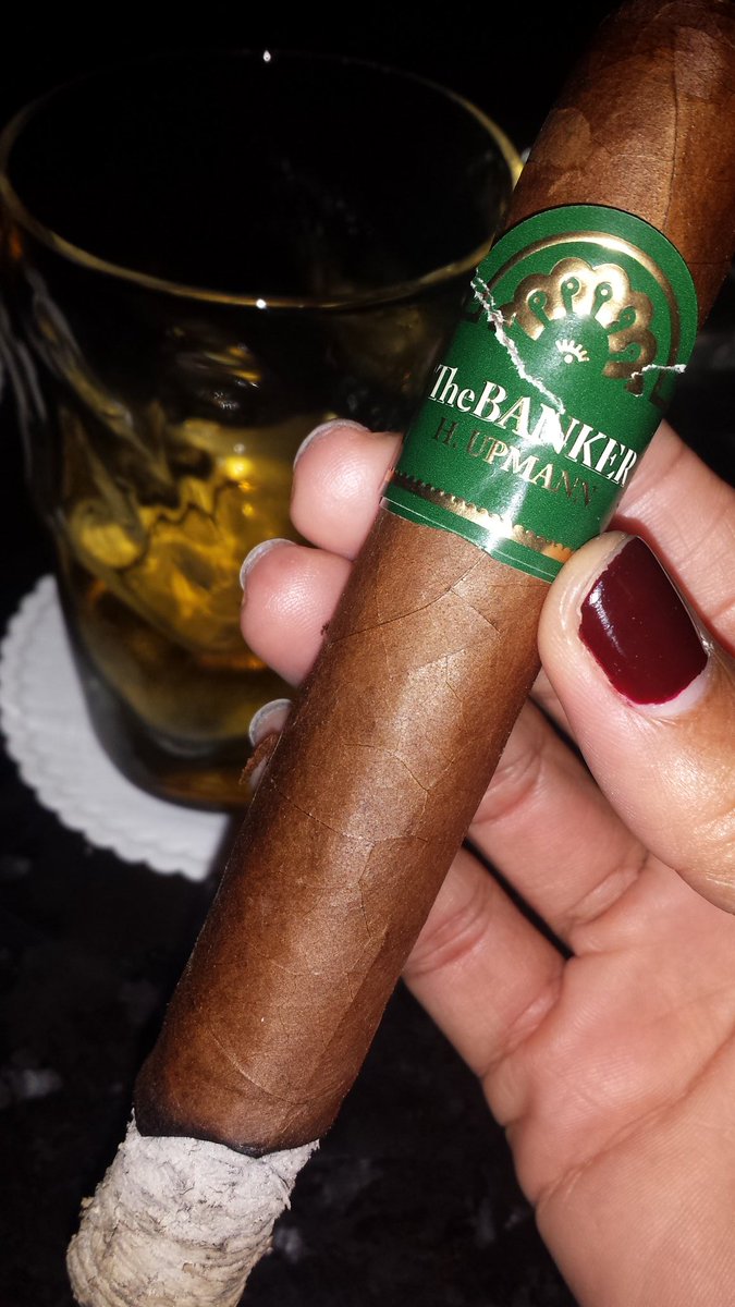 Cigardom's tweet photo. A great The Banker at La Caña Bar in @casadecampo #altadis @ernestokranmar @SarahPelegrin #tabacalera #laromana https://t.co/1tGK9adnyn