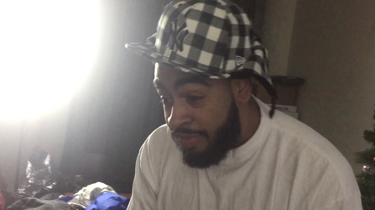 ThatDudeMCFLY's tweet photo. New vlog tomorrow! #LifeOfFly
"4YALL SOME SNITCHES?!" https://t.co/VjtA8wGVid