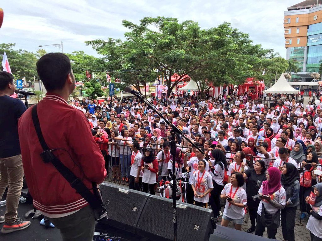 RANforyourlife's tweet image. Nyanyi bareng lagu &quot;Kulakukan Semua Untukmu&quot; di #LOOPFunRun CFD Semarang.

@LOOP_ID.