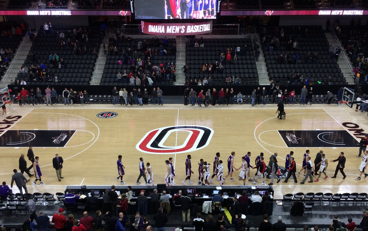 JeremyHL's tweet image. Our @omavs🏀win 86-72 over W Illinois! #WireToWire