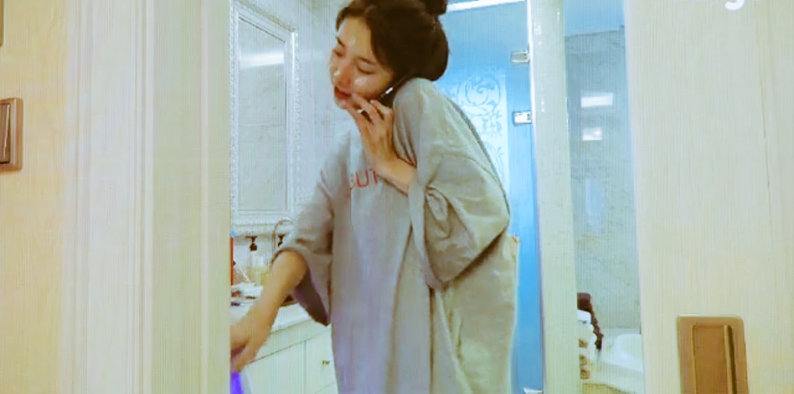 Artitaya_C's tweet image. ซูจี๊😂ช่วยรักษาภาพพน์นางเอกของ4จตุรเทพซักนิดบ้างได้ม๊ายยยยยยย 😂😂😂 ชิวแบบ,,,,,ชิวยาวๆไป #ซูจี #เบ 🎏