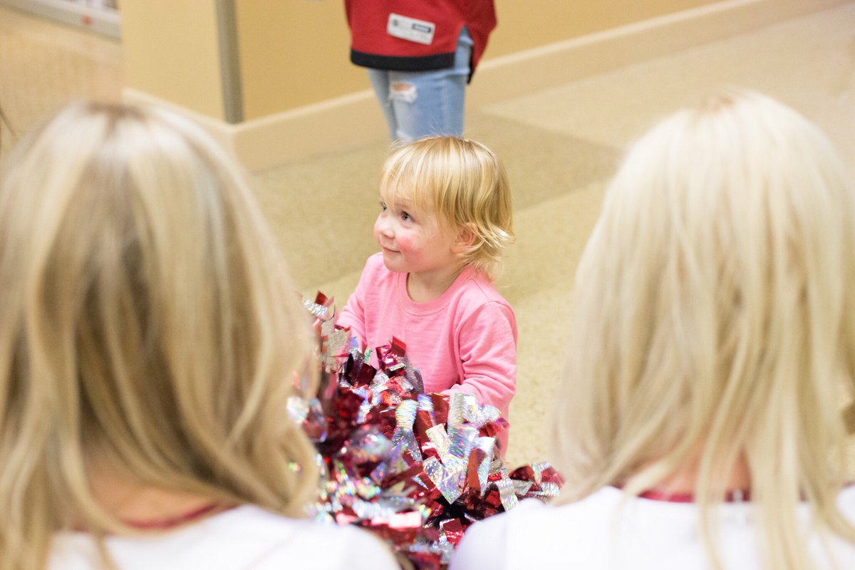 ArizonaCoyotes's tweet photo. Looking for a #RALLYHOWL. https://t.co/txT7JwAIcF