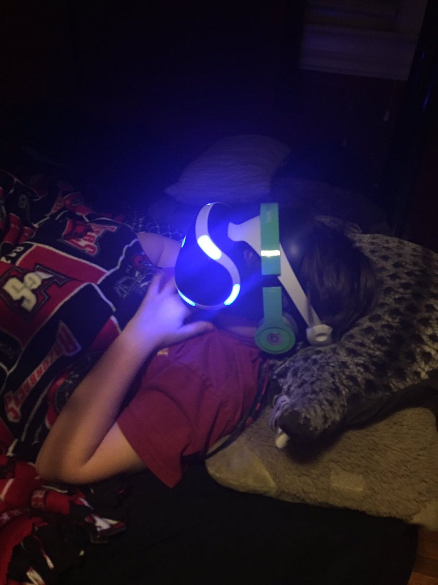jessroland74's tweet image. @Shonduras @CaseyNeistat my son watches movies on his PS4 VR. #futurestuff