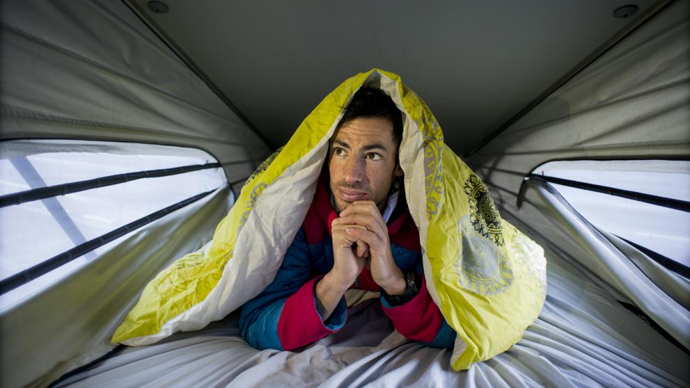 LaVanguardia's tweet image. “El Everest se dramatiza demasiado” dlvr.it/N6Wh7Y