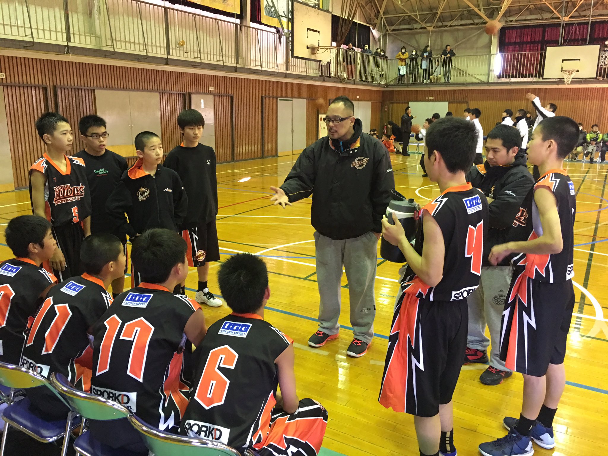 バディーズ 山口 直人 バディーズ男子 ブレックスカップ初戦 接戦の末 勝利 中学校にバスケ部が無い子供達が頑張りました