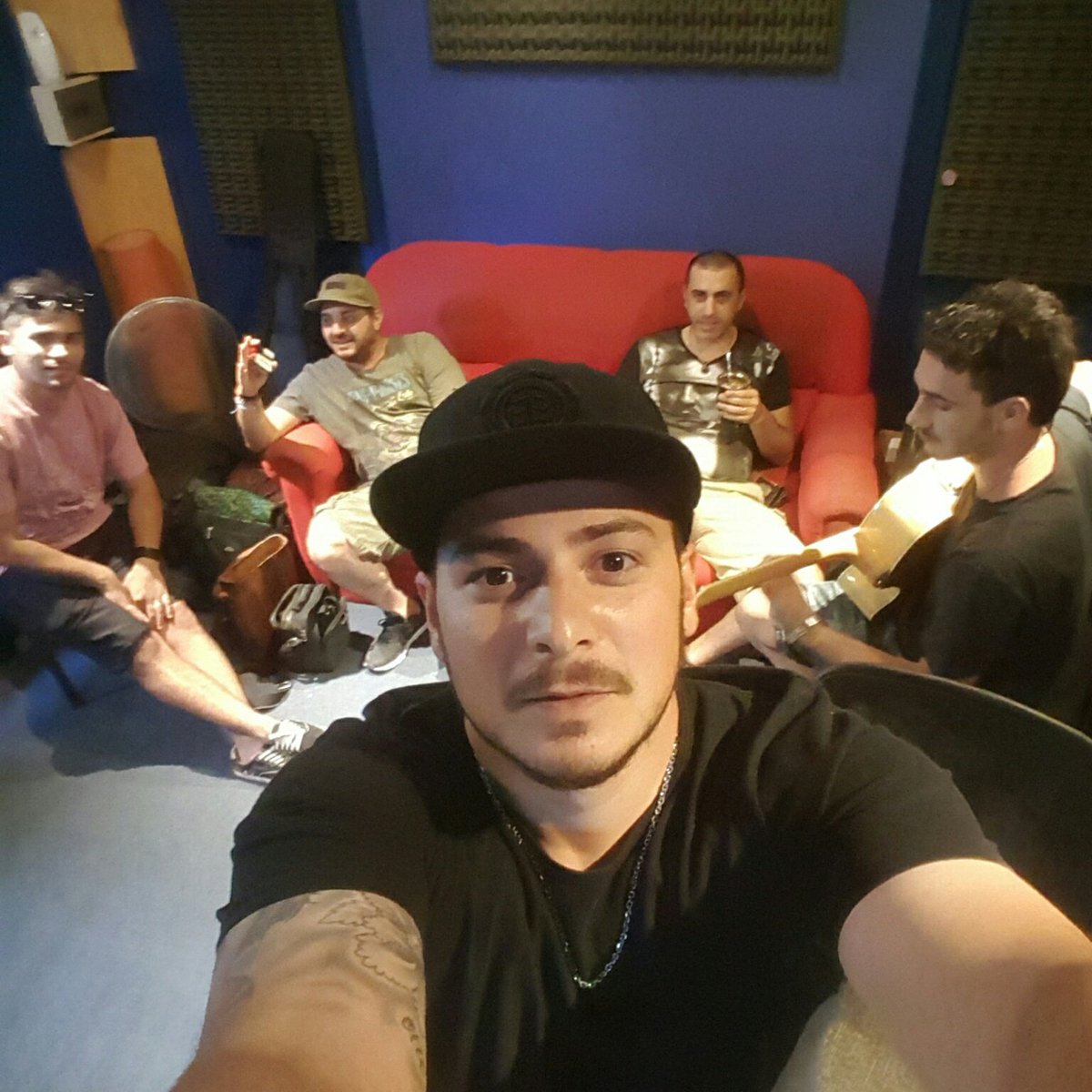 Regiorock's tweet photo. #NuevaFotoDePerfil https://t.co/hqDVjzL2NB