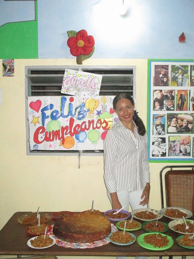 GrisellyFer13's tweet photo. #MiCumple 🎉🎉🎉🎉🎉 #16 https://t.co/5IBwEvQOqT