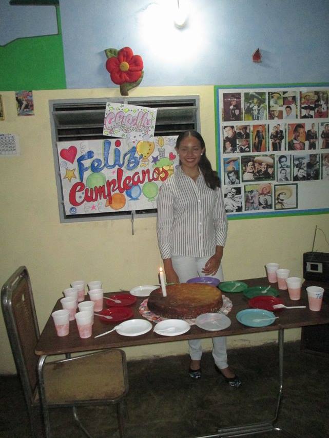 GrisellyFer13's tweet photo. #MiCumple 🎉🎉🎉🎉🎉 #16 https://t.co/5IBwEvQOqT