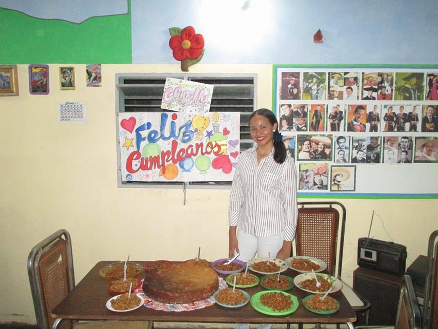 GrisellyFer13's tweet photo. #MiCumple 🎉🎉🎉🎉🎉 #16 https://t.co/5IBwEvQOqT