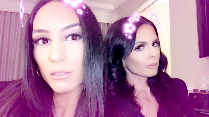 With my bae @Tia_Cyrus https://t.co/MIwSFP5X95<a class="tags" href="/tag/tia_cyrus">@tia_cyrus</a>