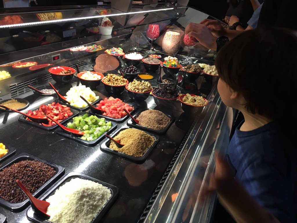 Too many choices <a href="/AnitaGelato/">Anita Gelato</a> #sugarsugarsugar