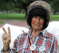 womenmakepeace's tweet photo. Born January 15, 1945: Concepcion Picciotto, anti-nuclear activist. Maintained White House peace vigil, 1981-2016.

https://t.co/anY6iuJIad https://t.co/NFR8CtS21c