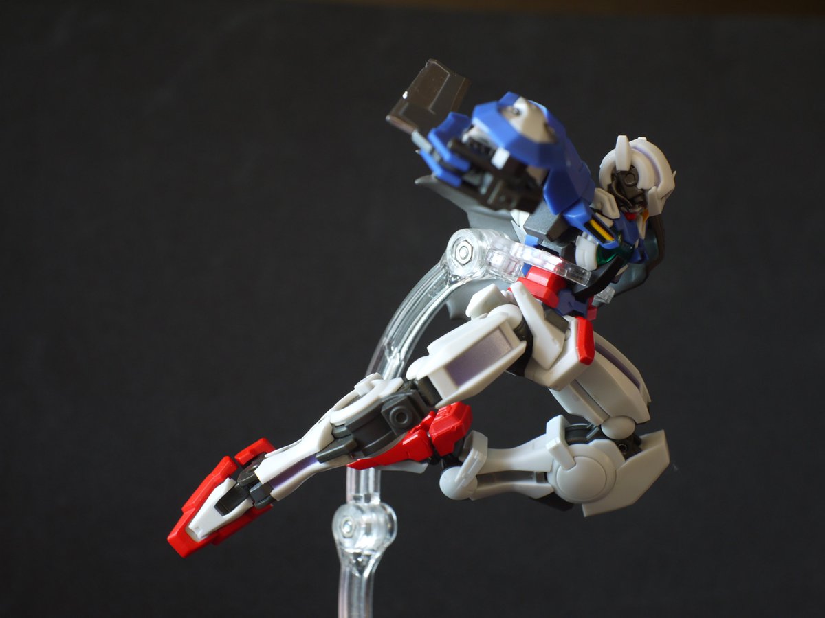 Luciferaphel's tweet photo. ガンダムエクシア、目標破壊する https://t.co/MBbOncMQvq