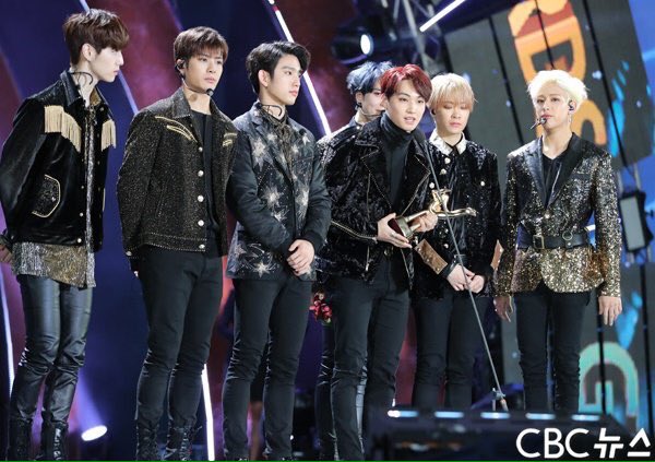 filmfilm94's tweet photo. [#31stGDA]Congratulations to #GOT7
#31stGoldenDiscAwards #AlbumDivision 

เยี่ยมไปเลยยยย🏆🎉👍🏻👏🏻 https://t.co/ksNpl5qOHb