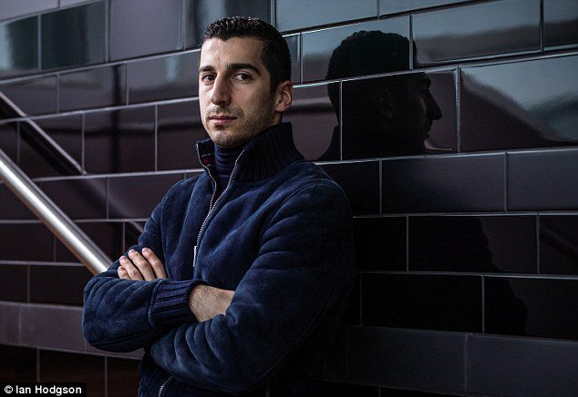 Mikhi: "Anda tdk berada disini utk memamerkan diri anda. anda disini utk memamerkan United."

#WEAREUNITEDID 
#YOUC1000ISOTONIC 
#UNITEDARMY