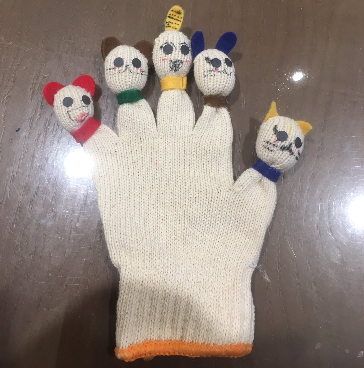 こ どmonoお く りmono Twitterren 昨日の軍手を使って作る指人形のワークショップに参加してくれた方 ありがとうございます 鬼を作る子や ママさん方のクオリティの高さに驚きました 大盛況でスタッフ一同嬉しく思ってます ワークショップ 指人形 軍手
