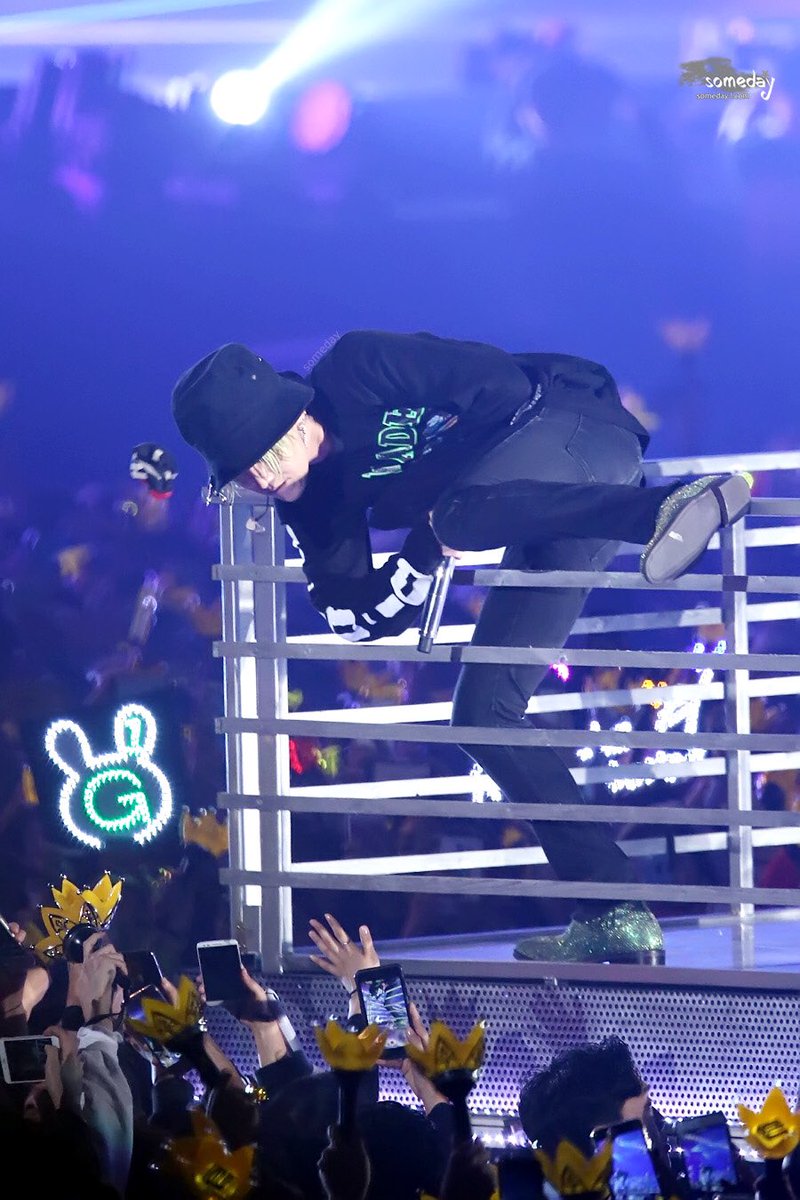liuliu1350's tweet photo. 170108 
BIGBANG10 0.TO.10 FINAL IN SEOUL Encore 4P

#GD #GDRAGON https://t.co/0NAD6lY1os