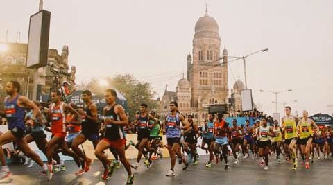 akshayent's tweet photo. #RunMumbaiRun. Really loved the spirit of the people of #Mumbai.
#mumbaimarathon seems to be super successful this year. #Mumbaikar 👌👍 https://t.co/jkeutHjtc9
