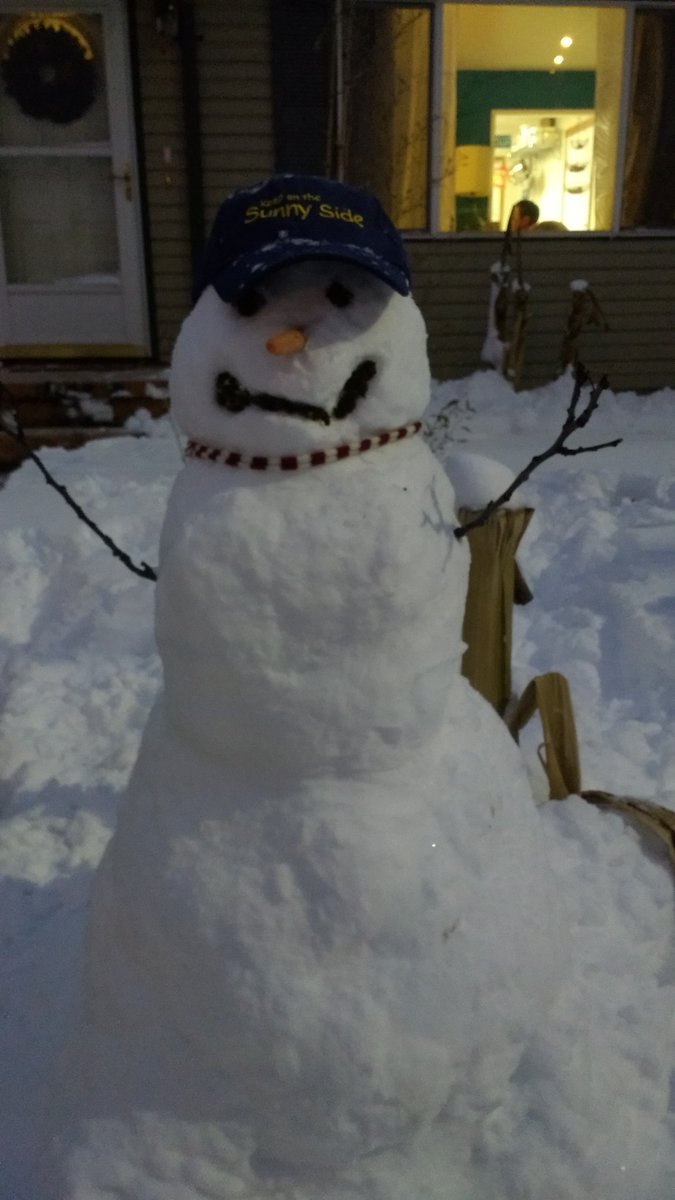 _ChristineJ_'s tweet image. Hi @realDonaldTrump from the #Burning and #CrimeInfested inner city!  My it's cold.