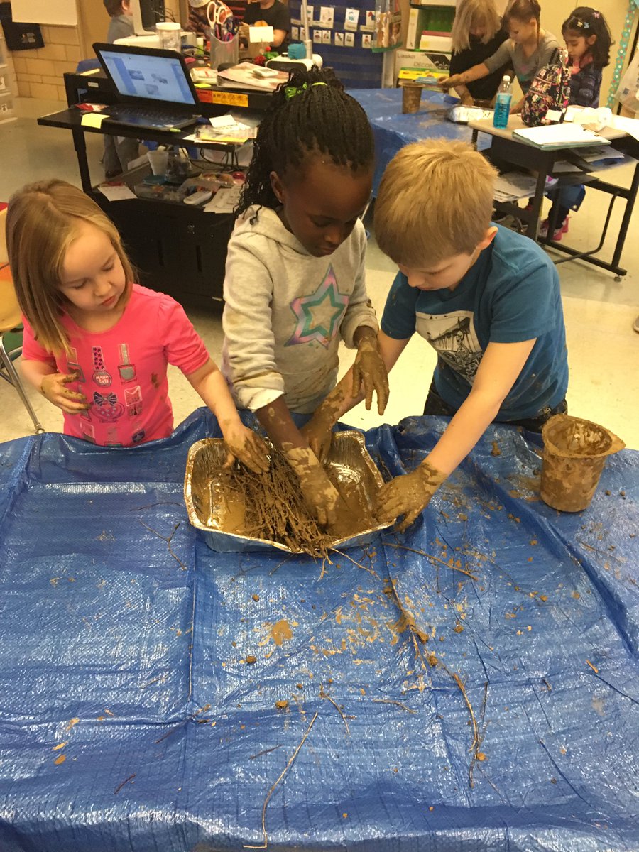 cheerbaker1's tweet photo. Kindergartener's constructing their beaver damns last week! #engineers #success #kindergartenteacher❤@BCPSSci @MeganHaberkam @gaylor_linda https://t.co/LG3zxAsMUC
