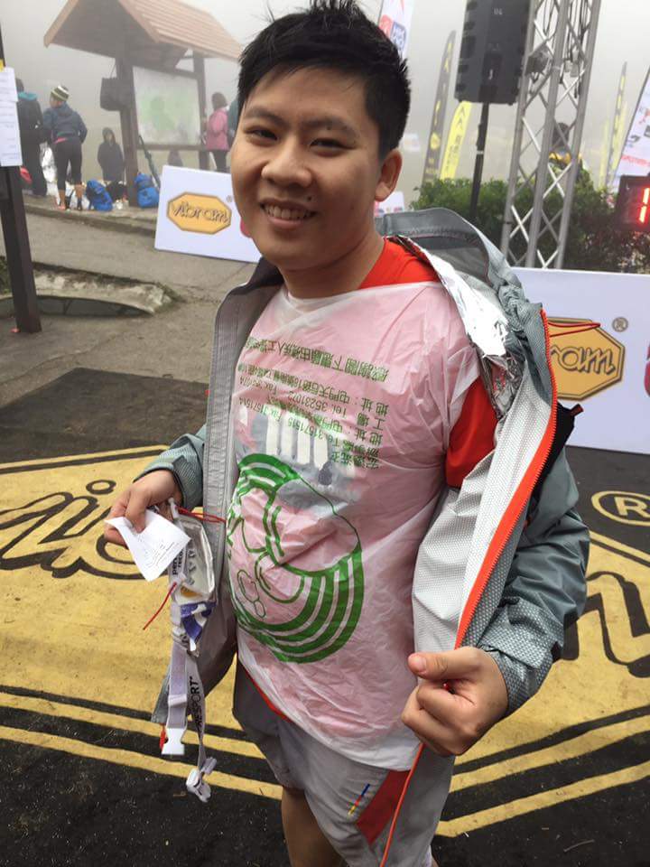 Trail fashion Part 2 - Improvised layering: reinforced space blanket back panel over limited edition race tee and waterproof overcoat