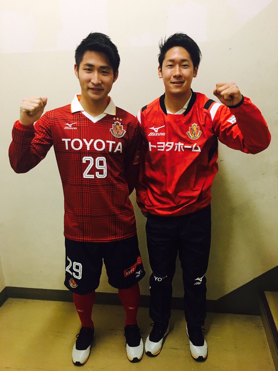 名古屋グランパス Nagoya Grampus Twitter Da 新体制発表会17 この後 17 シーズンよりサポートいただくミズノ様 Mizuno Ftb Jp の新ユニフォームと新トレーニングウェアと共に 和泉竜司 選手と 高橋諒 選手が登場します Grampus