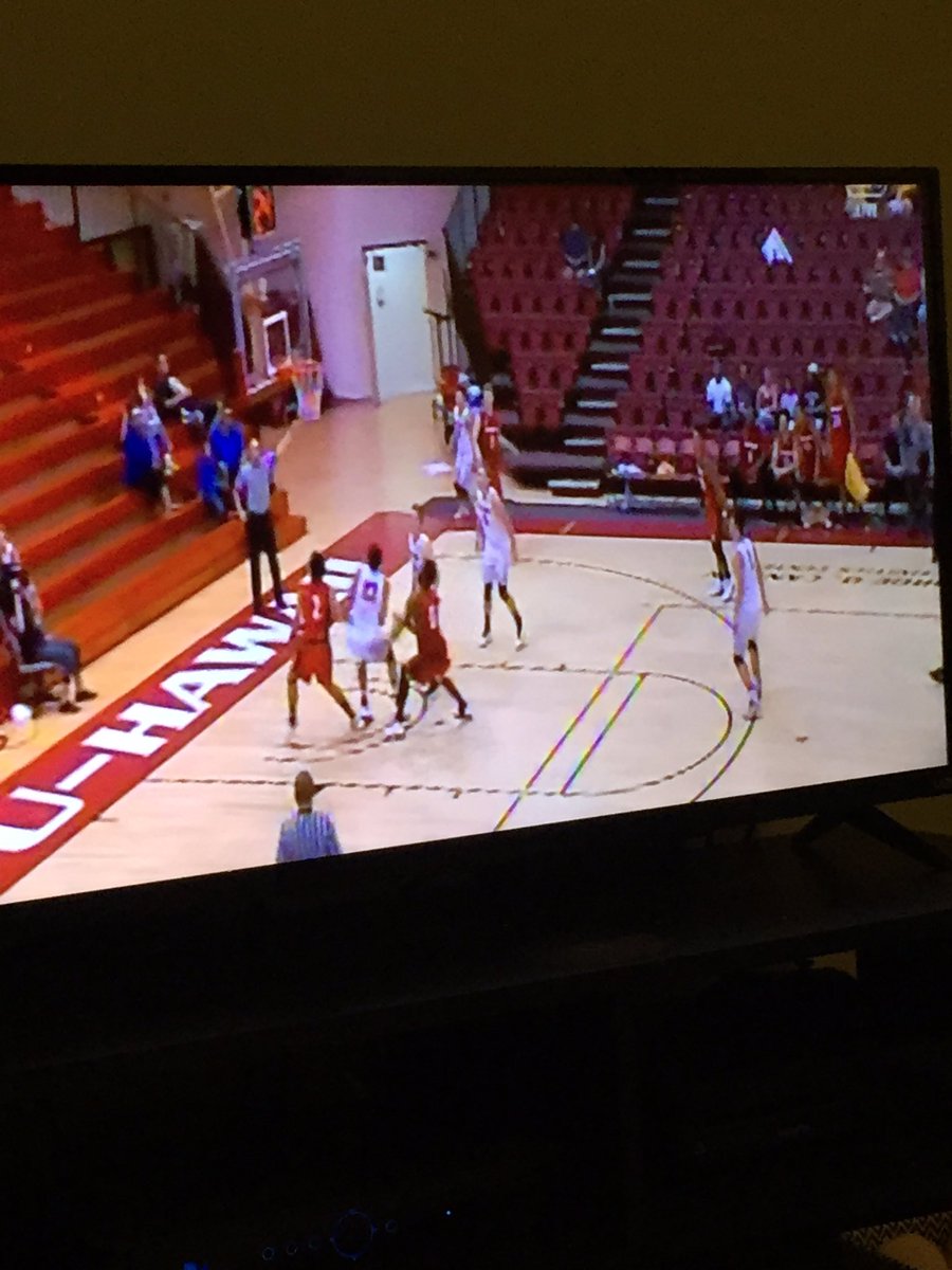 RyanBelliston's tweet photo. Love watching the Seasiders take on the Vulcans on LIVE TV! #Sidernation @byuhathletics https://t.co/152d3pNA6o