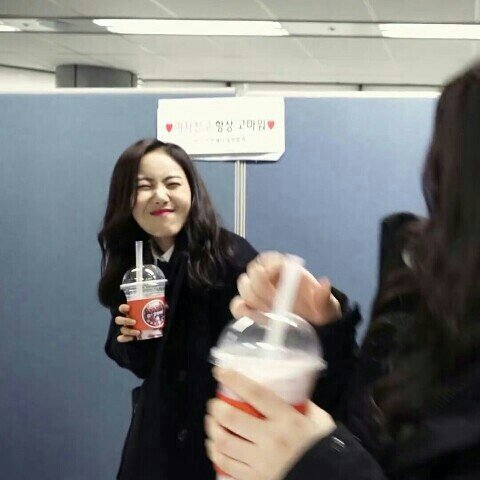 GFRLEND_sowon's tweet photo. #여자친구 #신비 #황은비 #걸크러쉬 #비글 https://t.co/Ahvgr9Xhgy