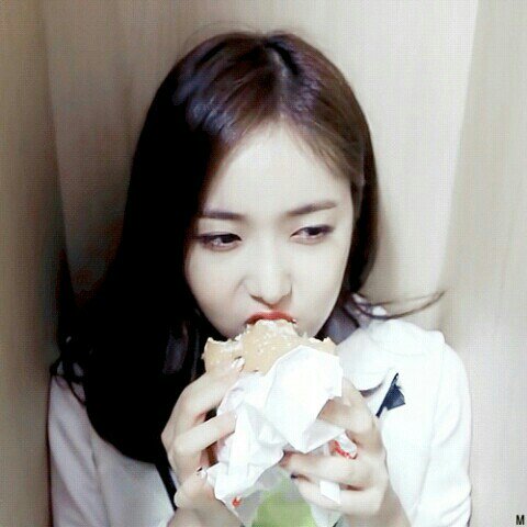 GFRLEND_sowon's tweet photo. #여자친구 #신비 #황은비 #걸크러쉬 #비글 https://t.co/Ahvgr9Xhgy