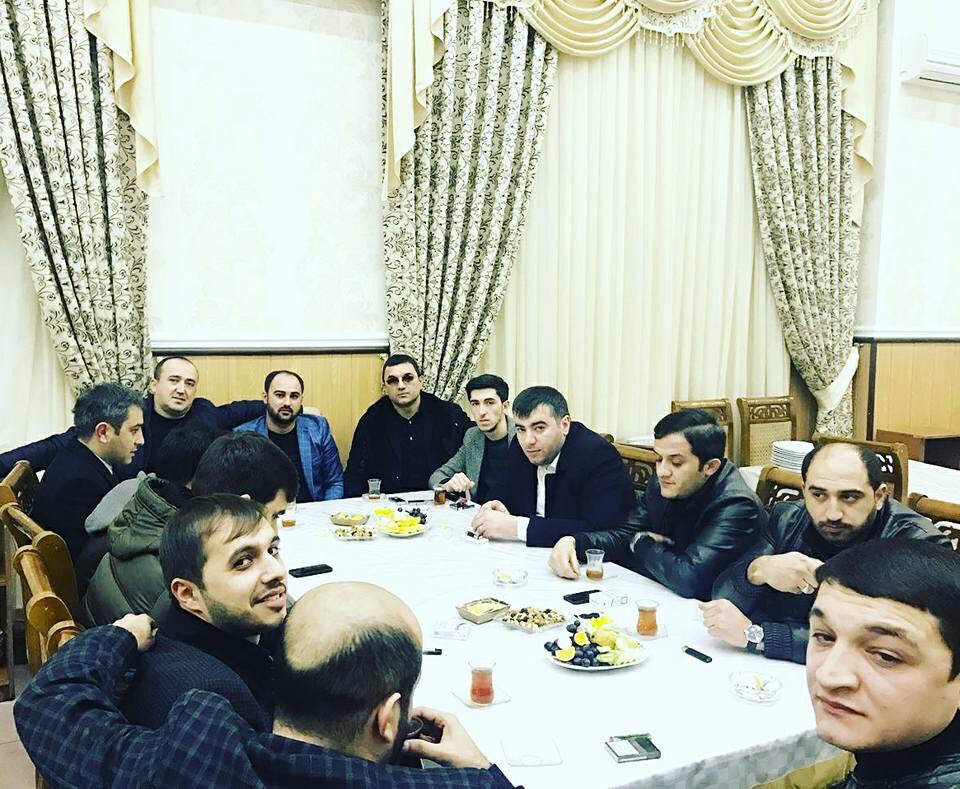 QeyratV's tweet photo. Şairlərlə maraqlı bir gün https://t.co/418Sl5eBox
