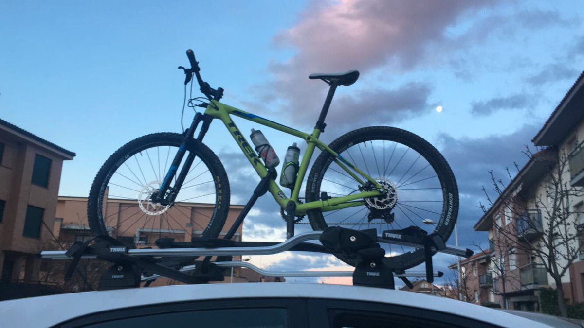 CykelClub's tweet photo. Preparando las máquinas para la #MSO de #Navalagamella!!! #MTB https://t.co/pdahYr6I9f