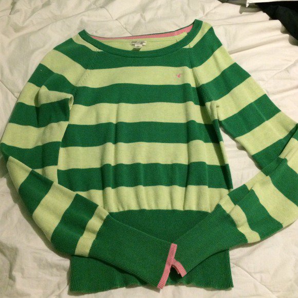 BBPublicAccess's tweet image. NEWS: At the Barg'N-Mart, Striped Sweaters are 50% off until Wednesday 1st February 2017.