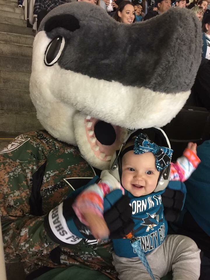 When your niece meets the best mascot of all time! 😍❤🦈 <a href="/sjsharkie/">#SJSharkie</a> <a href="/SanJoseSharks/">San Jose Sharks</a>