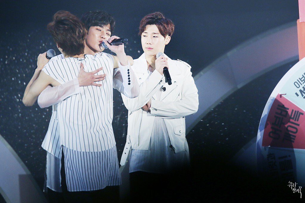 idol_dear's tweet photo. @idol_dear 인피니트 리더 요주의 2인방 #성열 #동우 https://t.co/Y21a1XRU5A