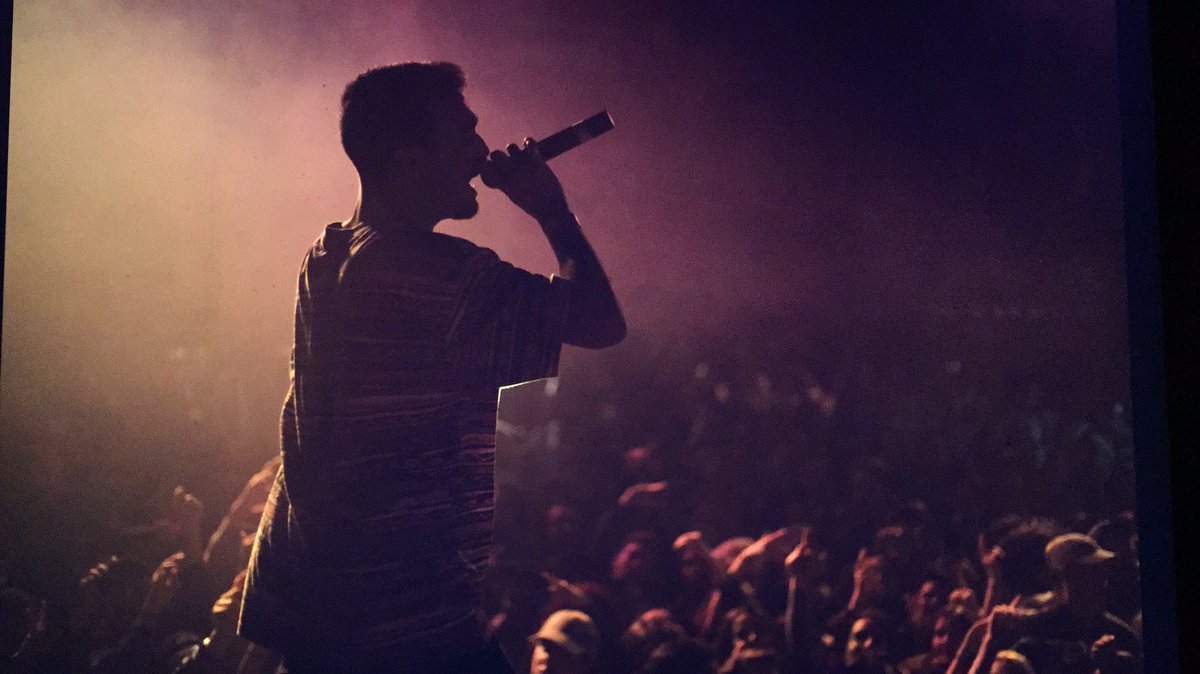 leflms_'s tweet photo. Conciertazo en mallorca @SkinnyFlakkk @CraneoMedia @Bejoflow @akabadgyal 💅🏼💕 https://t.co/Lp8JUqlMC3