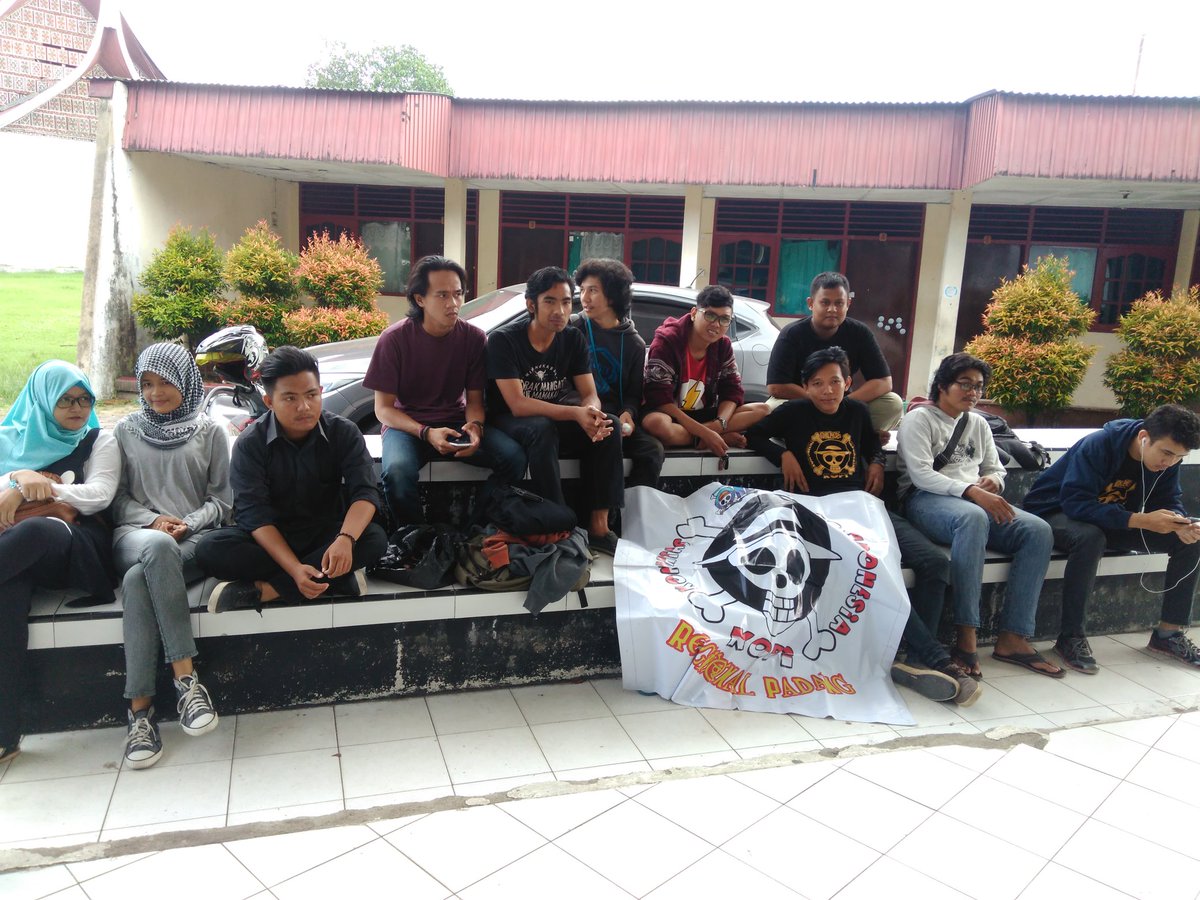 KOPI_RP's tweet photo. Kopdar comeback KOPI-RP 2!!
#KOPIRPcomeback #kopdarkopirp https://t.co/ItHyY6Lyxj