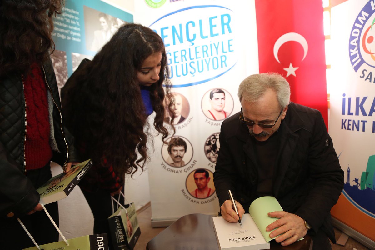 ilkadimbld's tweet photo. 1-Türk Milletin sırtının yere getiremeyeceğinin sembolü Dünya Güreş Şampiyonu Samsunlu sporcumuz Yaşar Doğu'yu gençlerimize... https://t.co/cOWnVdf3ac