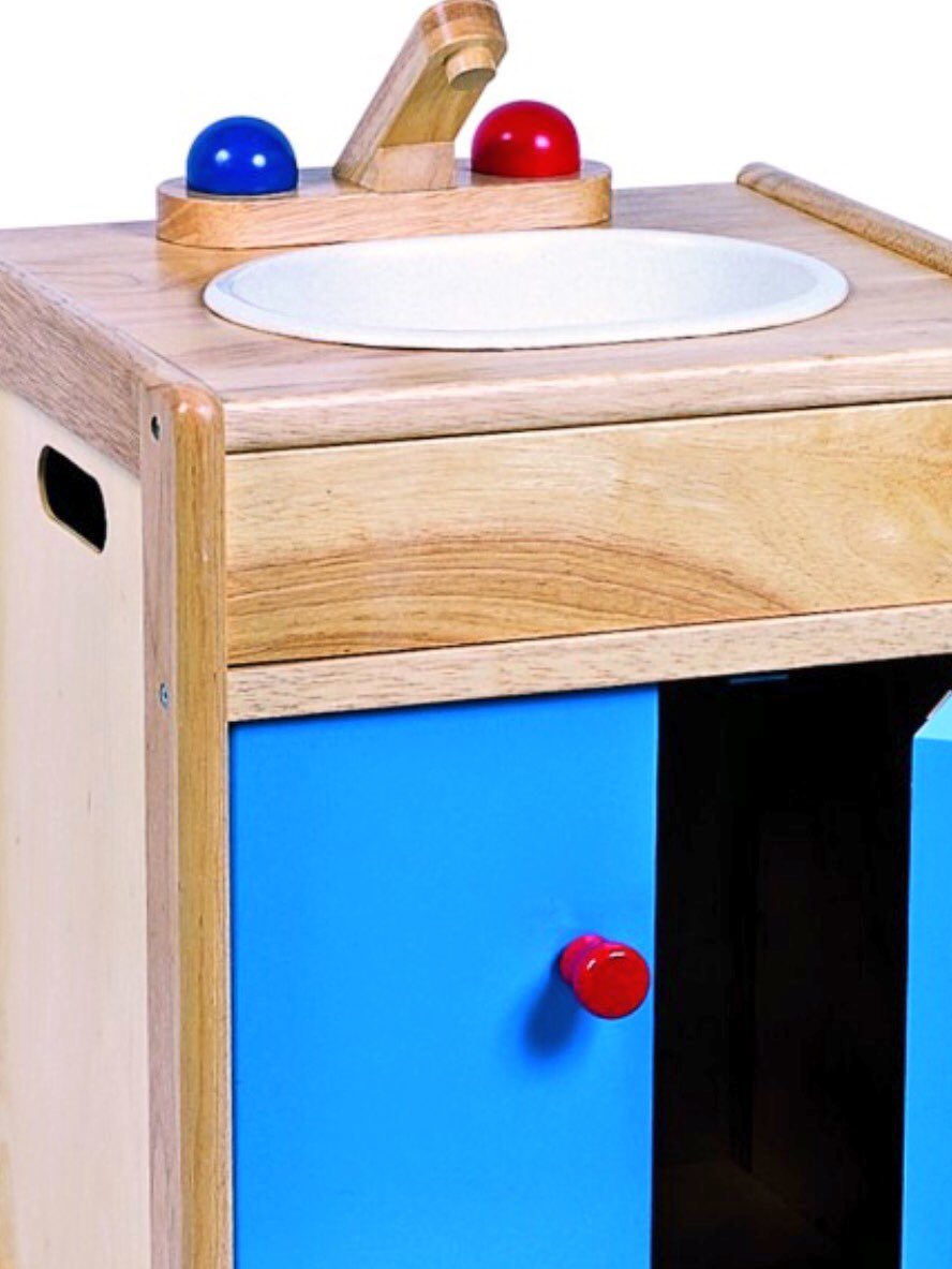 MrsPJ_nursery's tweet photo. HELP our #homecorner has a similar kitchen to this photo &amp; I need a replacement sink #EYFS #EYtalking #eyfstwitterpals #wanted RT https://t.co/OiRm7YEb4U
