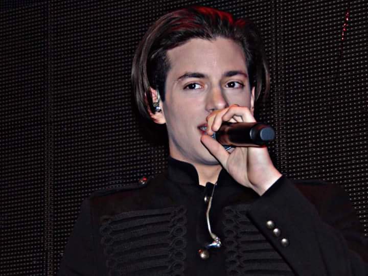 Kiki_Bandi's tweet photo. #VangelisKakouriotis https://t.co/6GATHxOV3Q