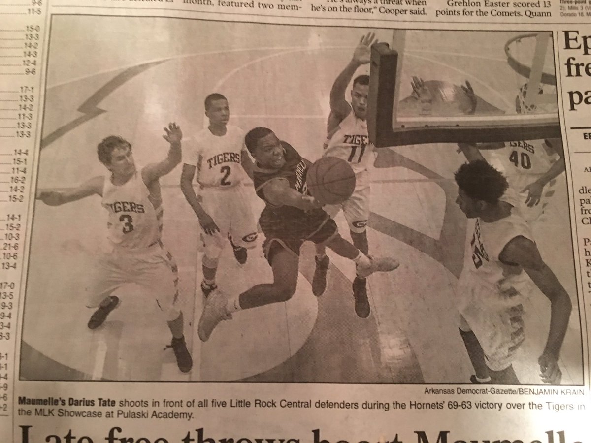 ArmouredBball's tweet photo. @DariusTate looks like MJ flying with those legs spread, and attacking the rim! Got some @DemGazPhotos ink time! https://t.co/OxYG5MIIyD