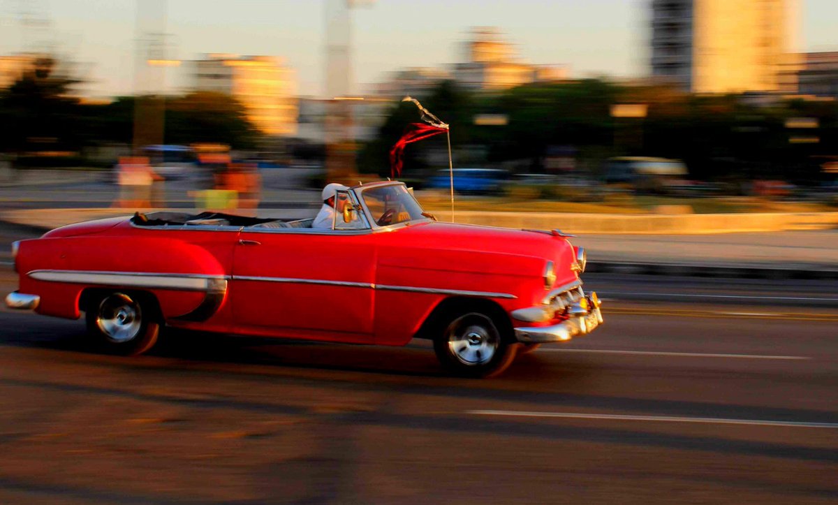 alexantrial's tweet photo. Red Car Havana by Tim Fargo

https://t.co/LZNu3pKQfB https://t.co/WCg7GDupI1