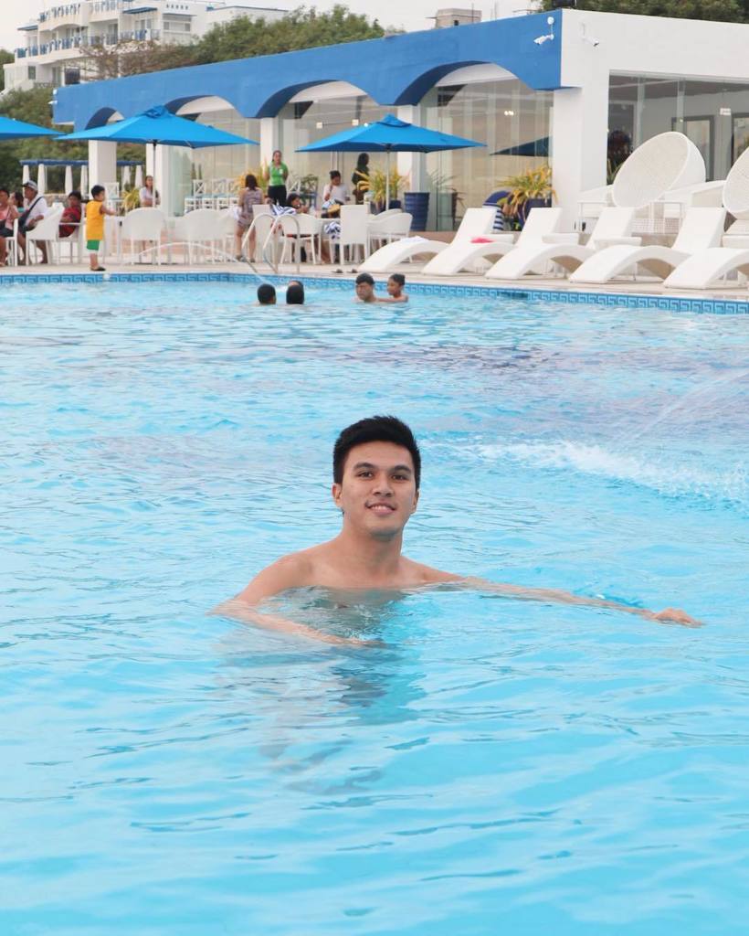 JeromeAlaKing's tweet image. Every moment matters 💙💙💙 #weekendswim #fun #elyu
(c) @eufrositonisce ift.tt/2iyMFiA