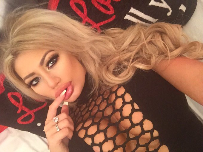 Pics from Christmas ❤️ https://t.co/E4BnE7eVMU<a href="/tag/ibiza"class="tags"><span>#ibiza</span></a><a href="/tag/catchflightsnotfeelings"class="tags"><span>#catchflightsnotfeelings</span></a>