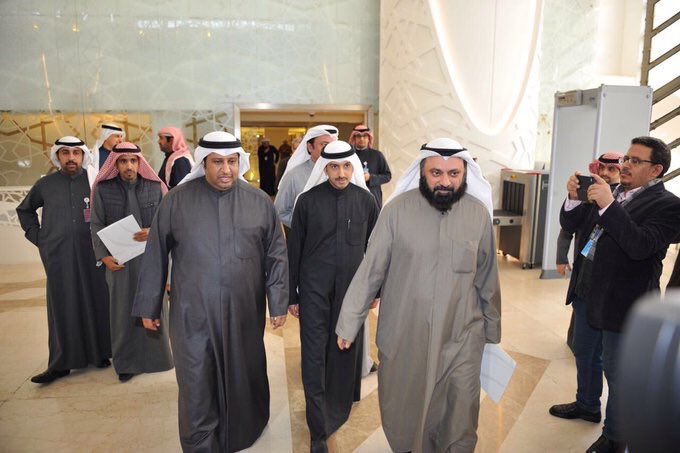 الحميدي السبيعي ووليد الطبطبائي وعبدالوهاب البابطين يقدمون استجوابهم ضد الوزير سلمان الحمود #رسمي